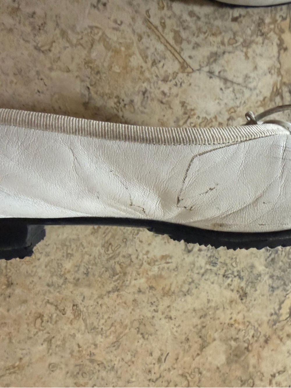 Chanel authentic 💯 Women's Two-Tone Leather Ballet Flats - White and Black - Picture 4 of 7